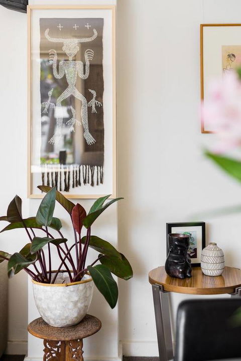 Waterfront Apartment Brimming With Inspirational Artwork - Accommodation Georgetown 13