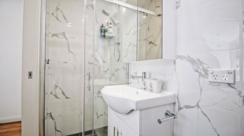 Cozy 5 Bed House In Sydney - Accommodation Georgetown 16