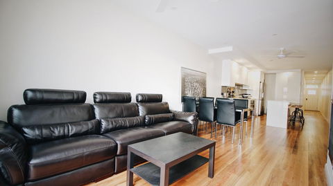 Cozy 5 Bed House In Sydney - Accommodation Georgetown 6