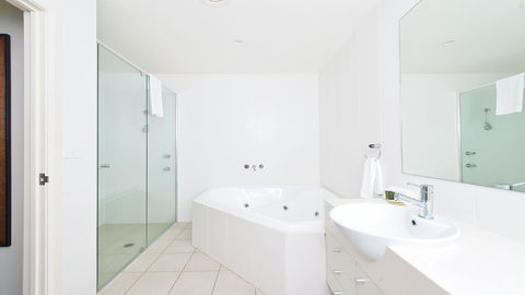 Pacific Blue, Salamander Bay - Accommodation Georgetown 16