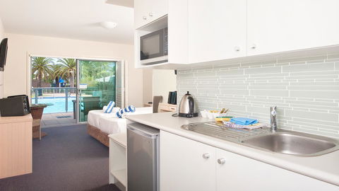 Pacific Blue, Salamander Bay - Accommodation Georgetown 40
