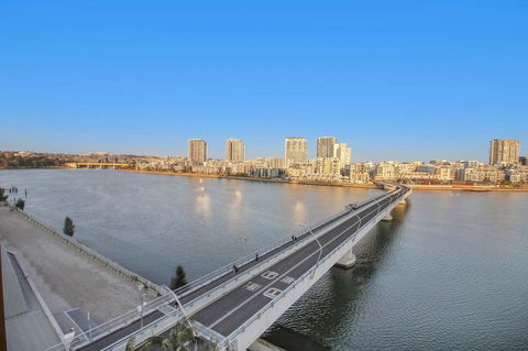 Brand New 3 Bedrooms Apt With Waterfront View - Accommodation Georgetown 8