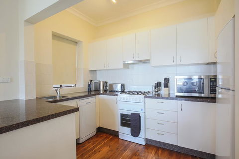 Ultimate Bondi Escape #2 - A Bondi Beach Holiday Home - Accommodation Georgetown 4