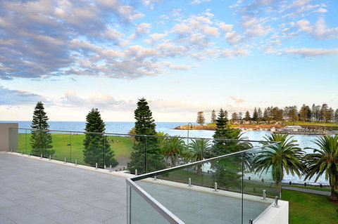 Belle Vue- Penthouse At Black Beach - Accommodation Georgetown 15