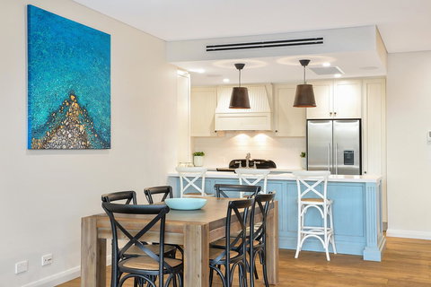 Belle Vue- Penthouse At Black Beach - Accommodation Georgetown 7