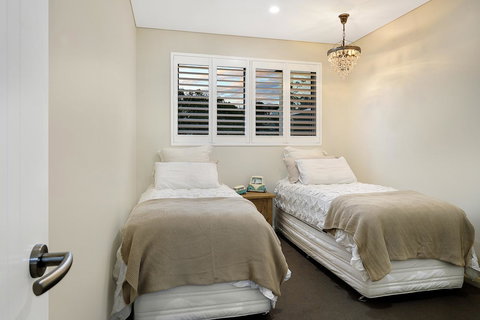 Belle Vue- Penthouse At Black Beach - Accommodation Georgetown 13