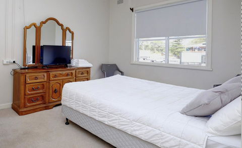 Lakes And Ocean Hotel Forster - Accommodation Georgetown 1