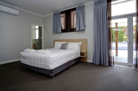 Lakes And Ocean Hotel Forster - Accommodation Georgetown 19