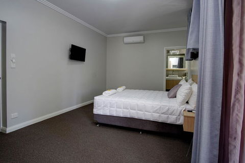 Lakes And Ocean Hotel Forster - Accommodation Georgetown 17