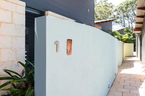 By The Beach B&B Self Contained Apartments - Accommodation Georgetown 5