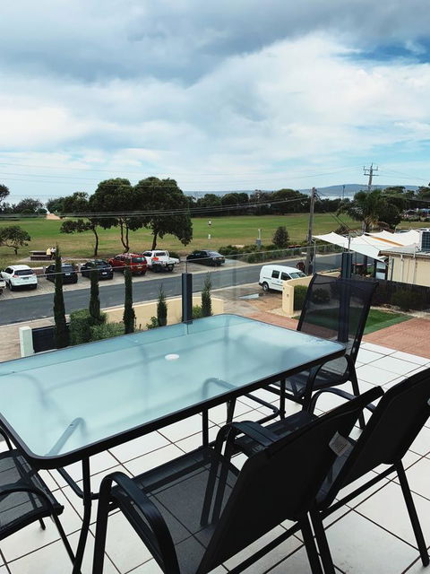 Seachange 3 - Accommodation Georgetown 7