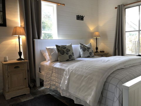 Arcadia - The Barn Cottage & Rosehill Cottage - Accommodation Georgetown 3