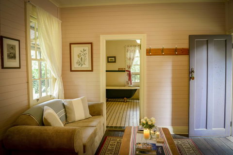 Arcadia - The Barn Cottage & Rosehill Cottage - Accommodation Georgetown 20