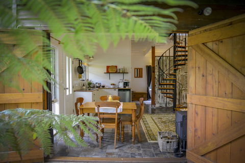 Arcadia - The Barn Cottage & Rosehill Cottage - Accommodation Georgetown 9