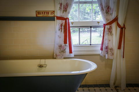 Arcadia - The Barn Cottage & Rosehill Cottage - Accommodation Georgetown 18