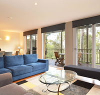 Villa De Saran located within Cypress Lakes - Accommodation Georgetown