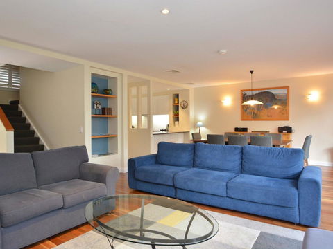 Villa De Saran Located Within Cypress Lakes - Accommodation Georgetown 11