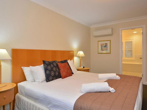 Villa De Saran Located Within Cypress Lakes - Accommodation Georgetown 5