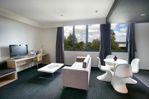 Alpha Hotel Eastern Creek - Accommodation Georgetown 12