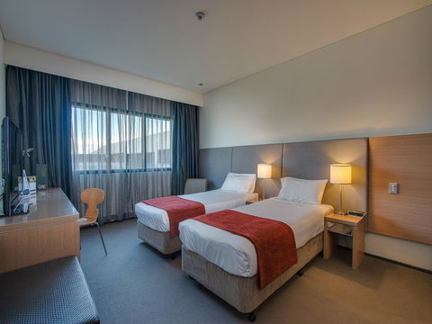 Alpha Hotel Eastern Creek - Accommodation Georgetown 1