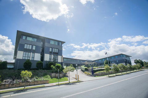 Alpha Hotel Eastern Creek - Accommodation Georgetown 2