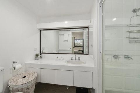 Pacific Towers Beach Resort - Accommodation Georgetown 2