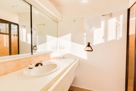Pacific Towers Beach Resort - Accommodation Georgetown 28