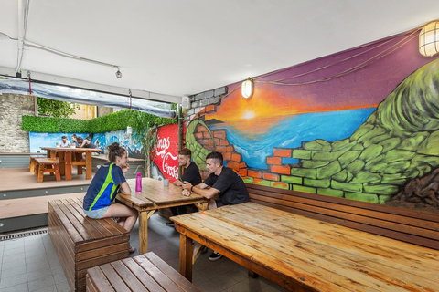 Summer House Kings Cross - Accommodation Georgetown 10