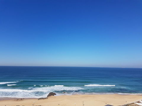 Arena Luxury Beachfront Apartment - Accommodation Georgetown 5