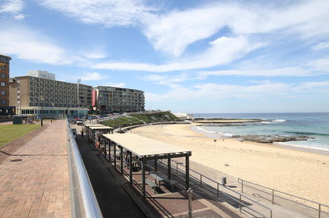 Arena Luxury Beachfront Apartment - Accommodation Georgetown 32