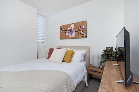 Arena Luxury Beachfront Apartment - Accommodation Georgetown 24