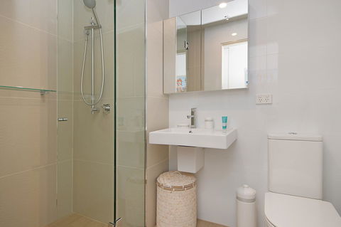 Arena Luxury Beachfront Apartment - Accommodation Georgetown 42