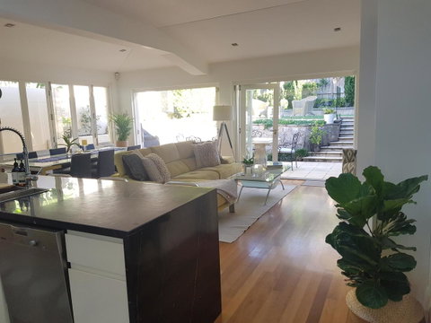 Private Room - Luxury Mosman Home - Accommodation Georgetown 11