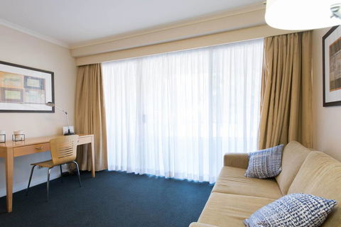 Grande Esplanade Studio - Accommodation Georgetown 5