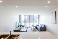 Near train station new 2 BR apt/free parking