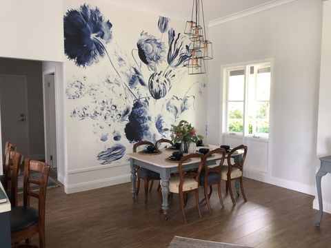 Chanticleer Gardens Barn Cottage With A Pool - Accommodation Georgetown 31