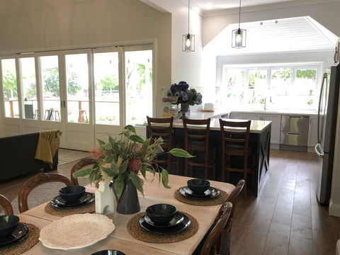 Chanticleer Gardens Barn Cottage With A Pool - Accommodation Georgetown 29
