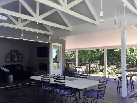 Chanticleer Gardens Barn Cottage With A Pool - Accommodation Georgetown 11