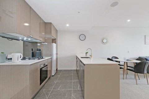 Stylish And Neat Two Bed Apartment In Wentworth Point - Accommodation Georgetown 5