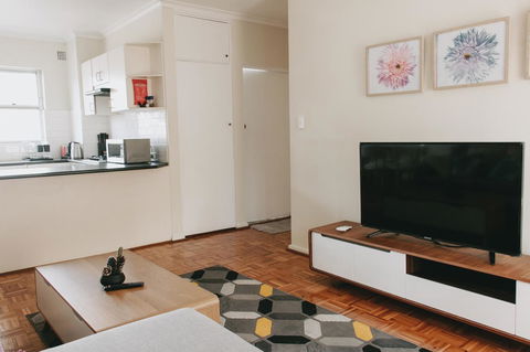 Lotus Stay Manly - Apartment 29B - Accommodation Georgetown 2