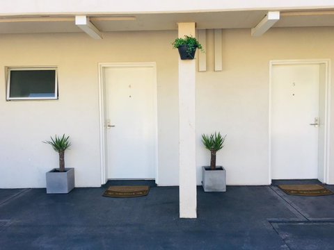 Carlton Suites - Accommodation Georgetown 27
