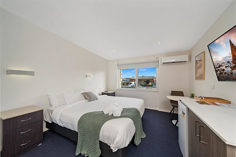 Carlton Suites - Accommodation Georgetown 2