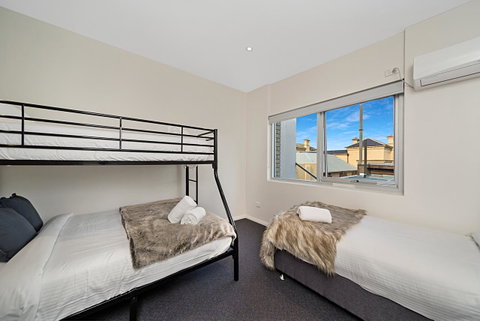 Carlton Suites - Accommodation Georgetown 22