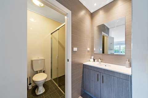 Carlton Suites - Accommodation Georgetown 3