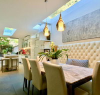 3 Storey Home Close Walk to Fox Studios SCG  City - Accommodation Georgetown