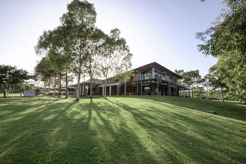 180Â° Water View Three Bedroom (wooden Furniture) - Accommodation Georgetown 13