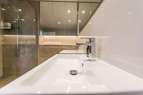 180Â° Water View Three Bedroom (wooden Furniture) - Accommodation Georgetown 17