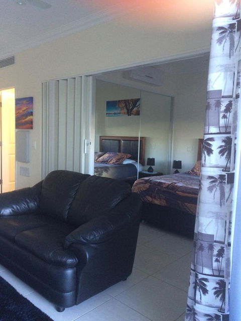 Nomikis\'On The Avenue - Accommodation Georgetown 14