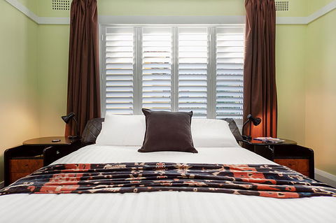 Art Deco Apartment With Breathtaking Water Views - Accommodation Georgetown 10