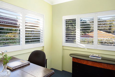Art Deco Apartment With Breathtaking Water Views - Accommodation Georgetown 8